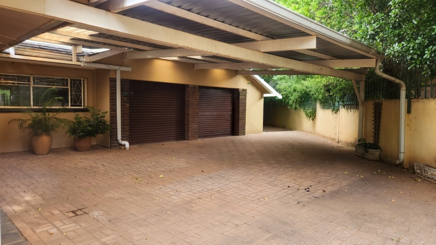 4 Bedroom Property for Sale in Flamwood North West